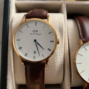 Daniel Wellington distressed watch in brown
